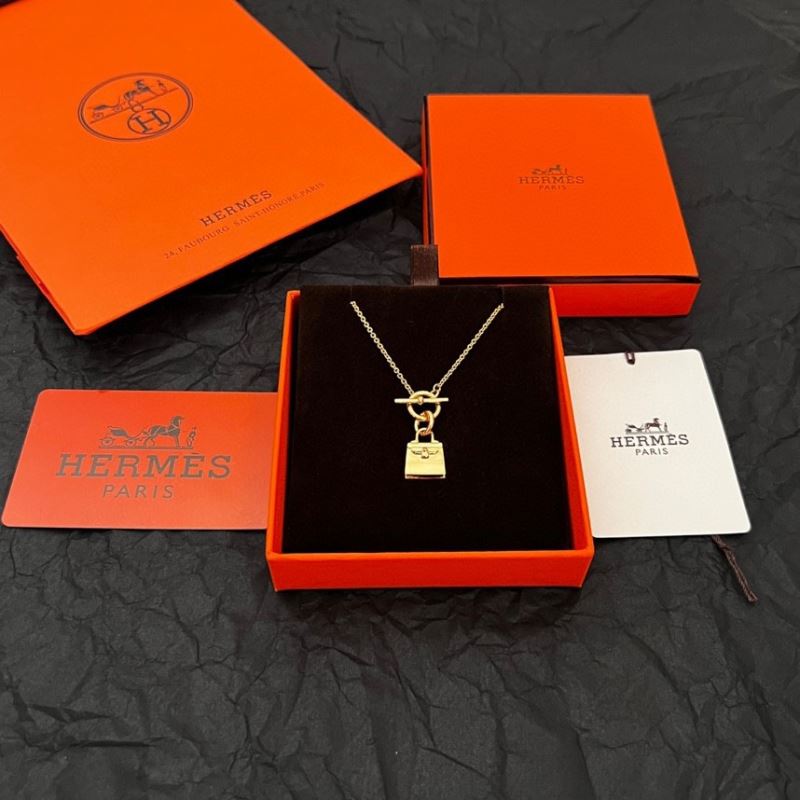 H**mes necklaces